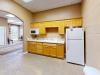 220 NW Meadow Lakes Drive, Prineville, OR - Kitchen